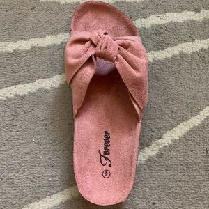 Shoes - 🎀 Bow Accent Sandals, Flats Shoes - 🎀 Bow Accent Sandals, Flats